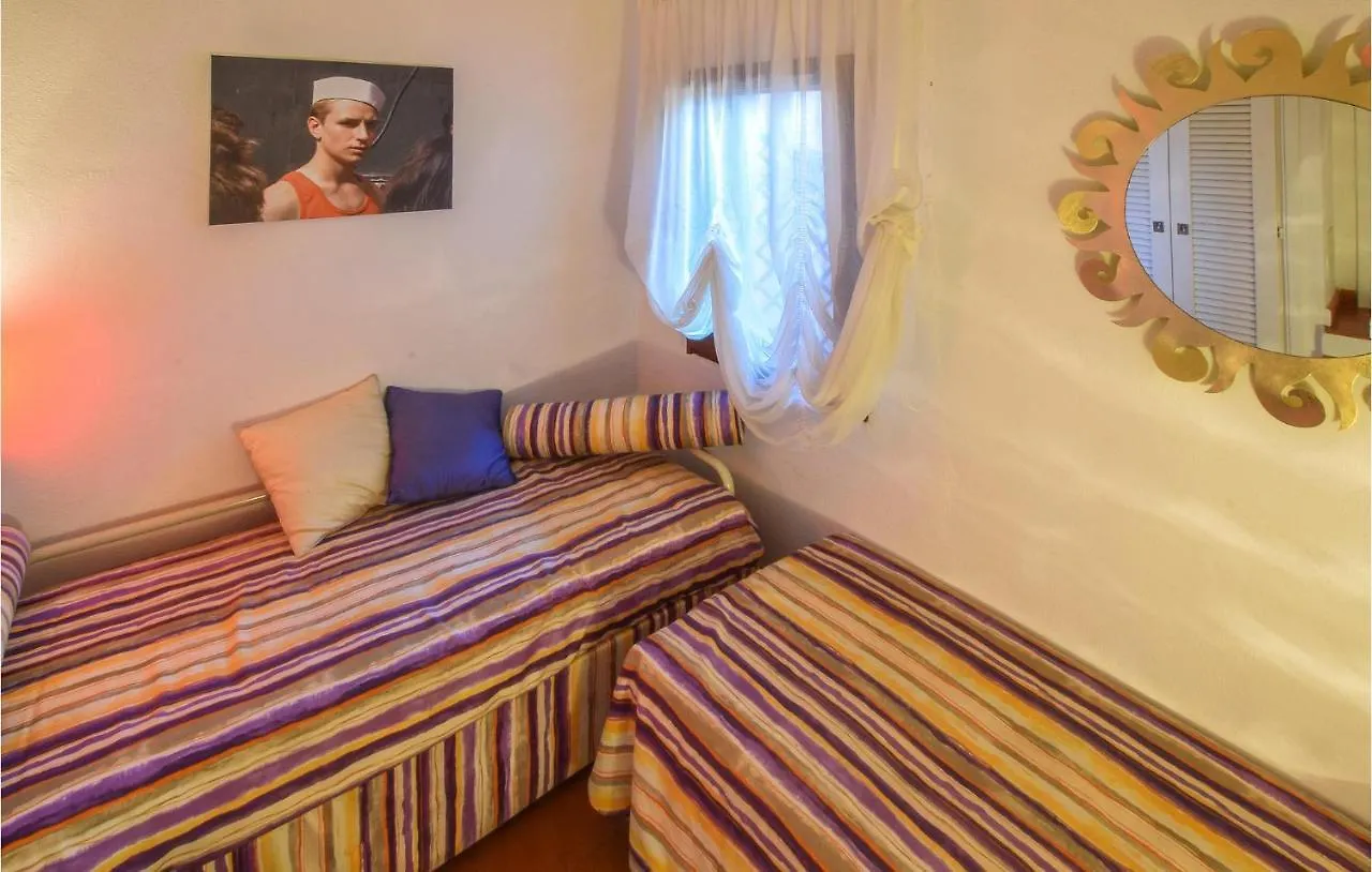 度假居 Stunning Home In Porto Rotondo With Kitchen 意大利